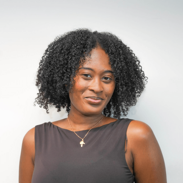 Photo of Stephanie Henry